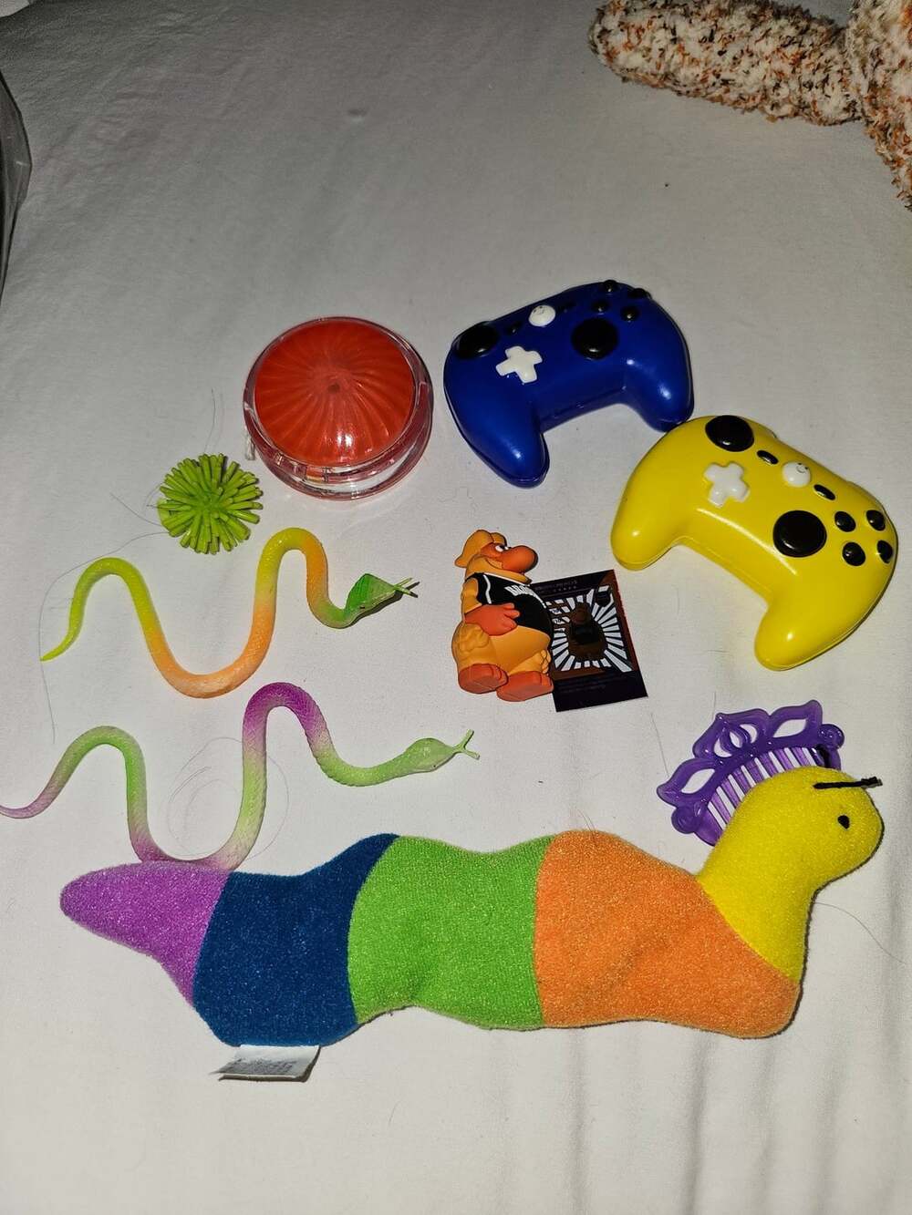 Assorted Fidget Toys And Plush Lot